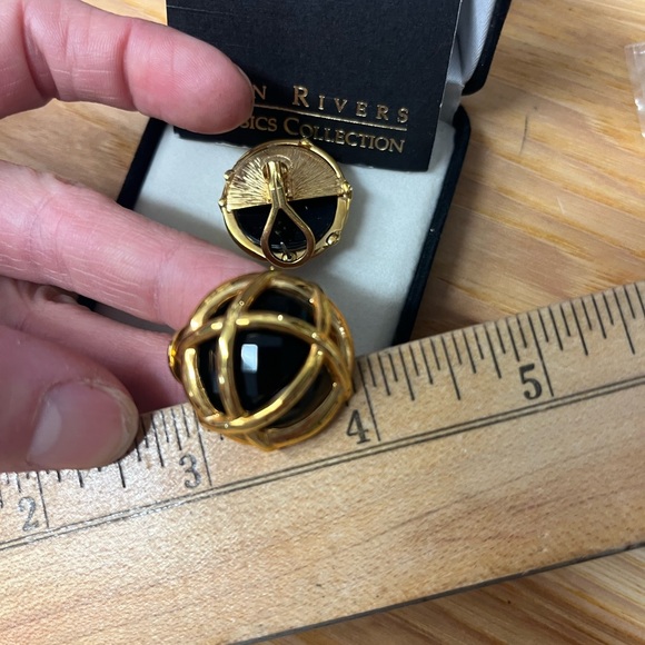 Joan Rivers earrings - Picture 3 of 3